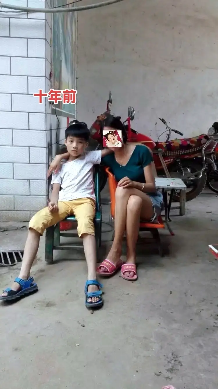 翻到以前的照片，很感慨，在这晃晃荡荡的这些年里，变三观、变模样，变心态...