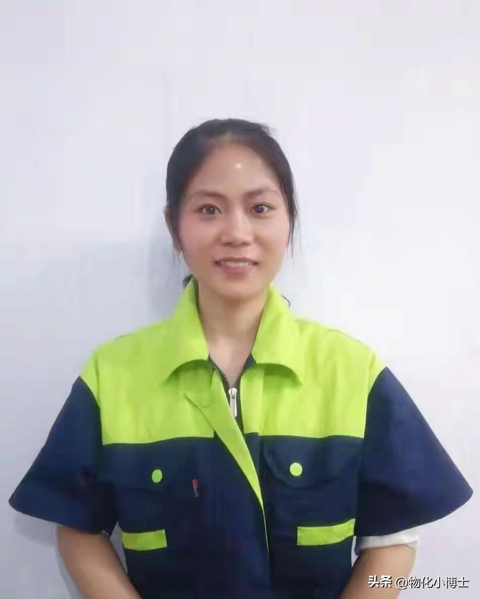 33岁成都校园环卫工考研成功：两孩母亲，一边扫地一边追梦！
在四川成都某高校的校