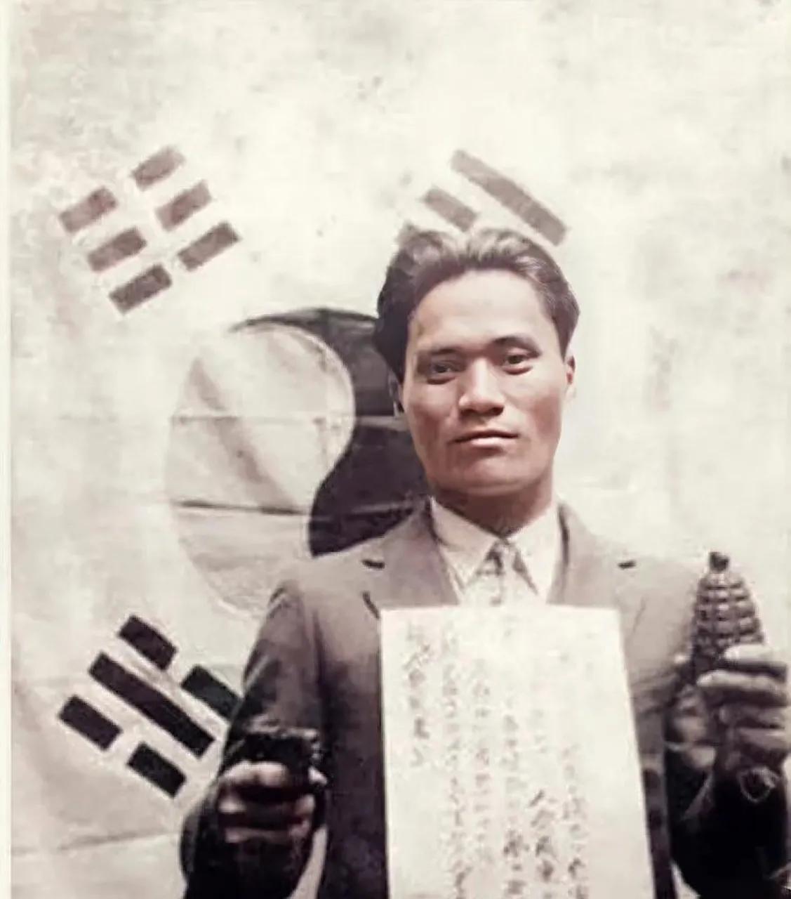 1932 年 4 月 29 日发生的‌虹口公园爆炸案‌是一起针对侵华日军的重大暗