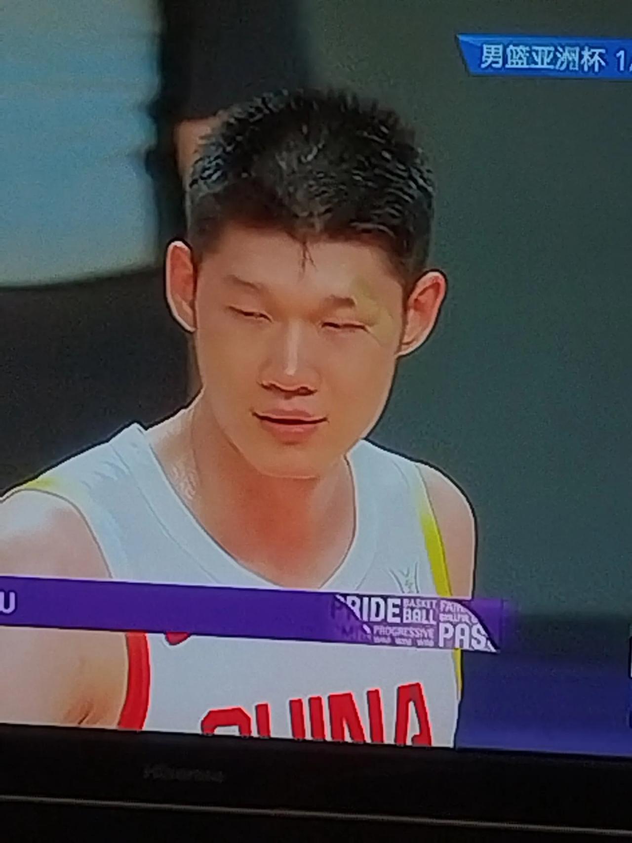 中国男篮79:71力克韩国，打进亚洲比四强。这几名球员必须给满分。
第一胡金秋。