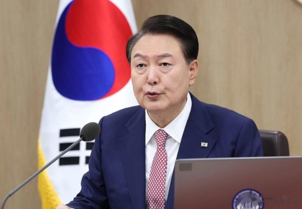 尹锡悦闯大祸了，韩国经济被他弄得濒临破产，青瓦台魔咒或再上演
尹锡悦在执政期间，
