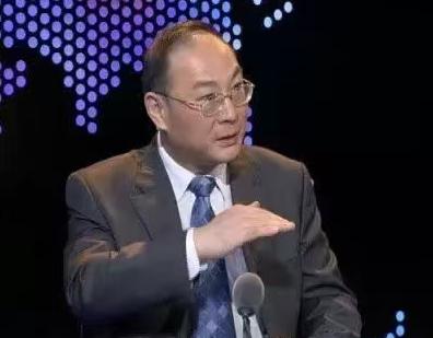 别再抱有“中俄结盟”的幻想了。我非常赞同金灿荣教授的话，他说，俄罗斯不是兄弟，而