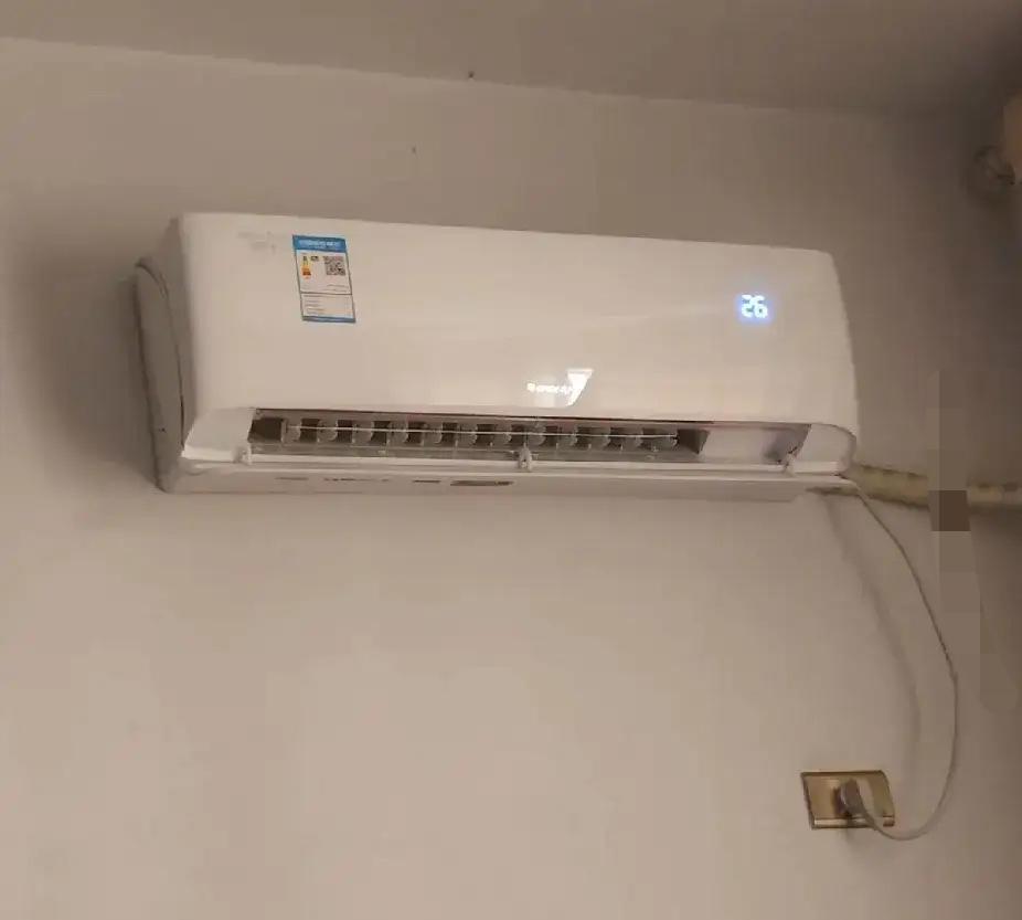 在儿子家住，发现他家空调连续5天24小时没关，一问竟已开了近一个月。想起去年我关