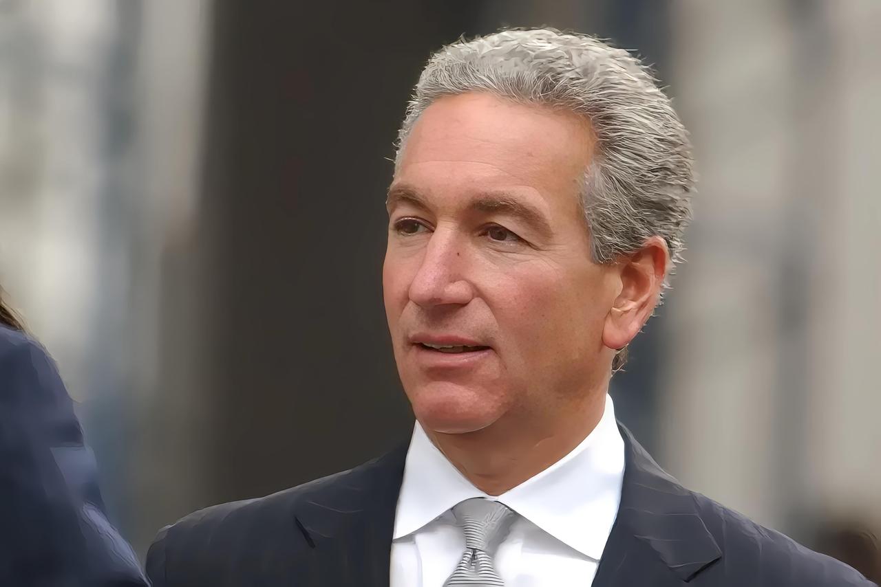 闹翻！
美国驻法大使库什纳，就是特朗普的亲家，由于对法国右翼分子被杀一事指手画脚