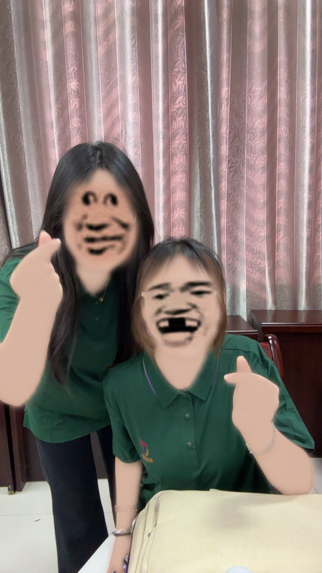 支教摸鱼中 