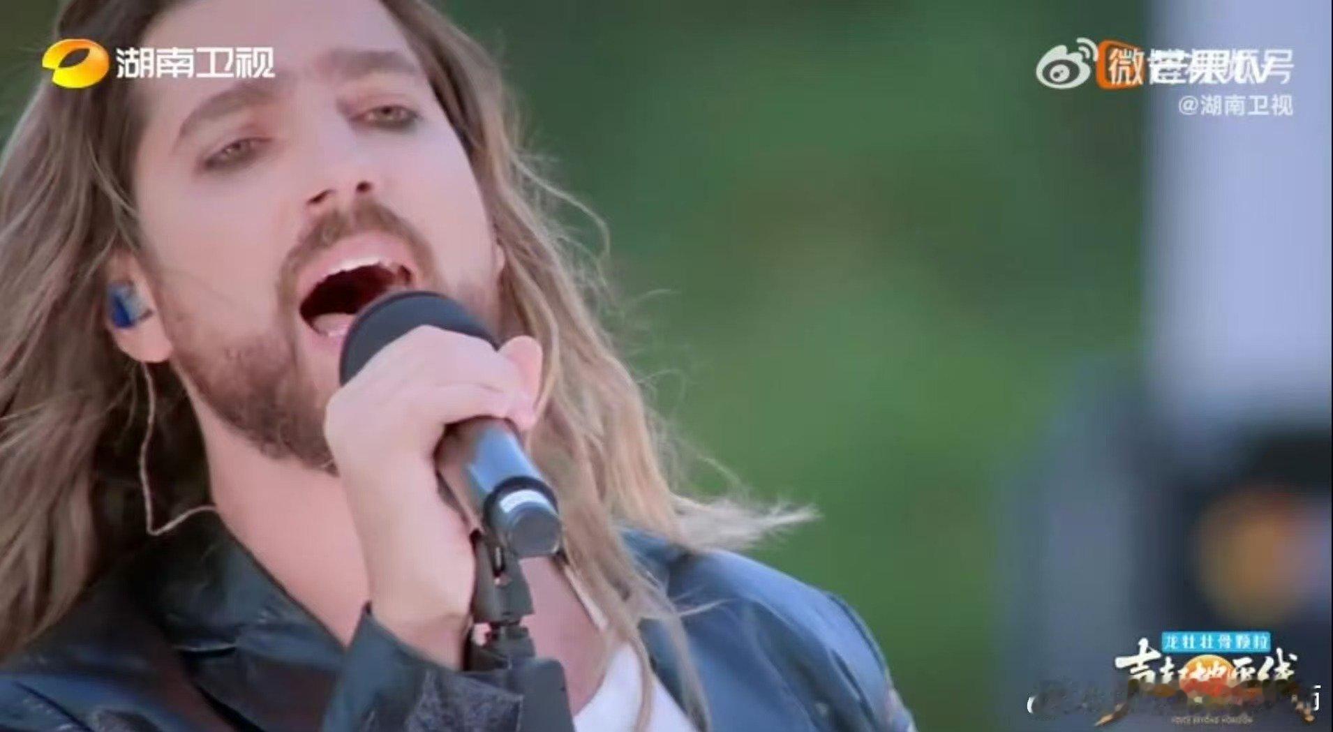 声起地平线把舞台搭在马路边声起地平线八位歌手把旅途点滴唱成歌，马路边的舞台，藏着