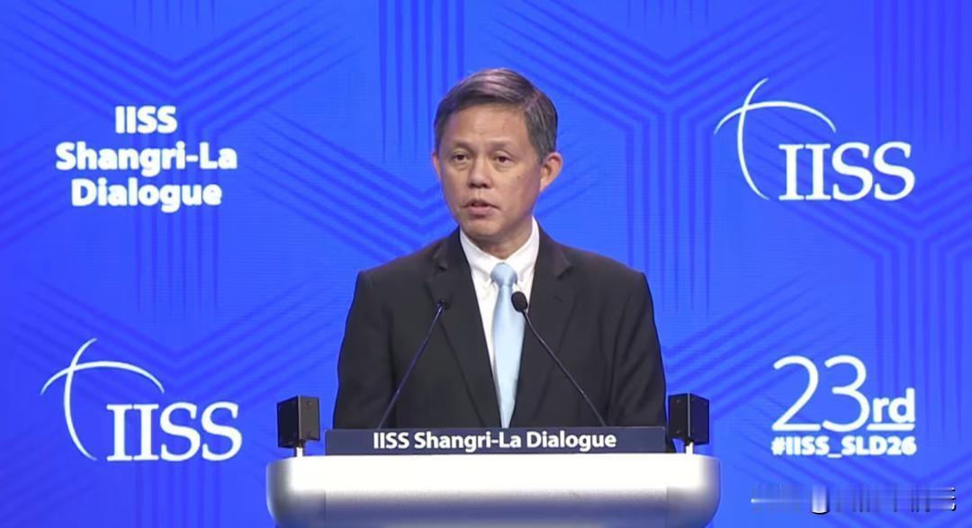 香会最亮声！新加坡防长中文发言封神，四言结语震全场！
 
今天，新加坡防长陈振声
