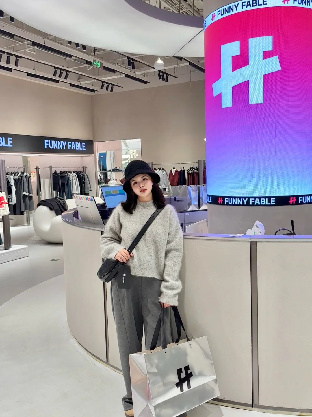 南京新开的漂亮衣服店…没两小时出不来…！！