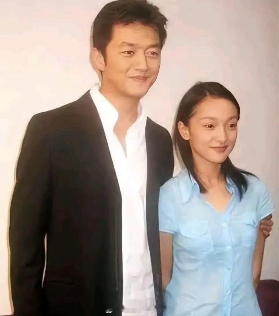 周迅曾经形容李亚鹏：“他满足了我对所有男人的幻想。”直到现在我终于信了！ 