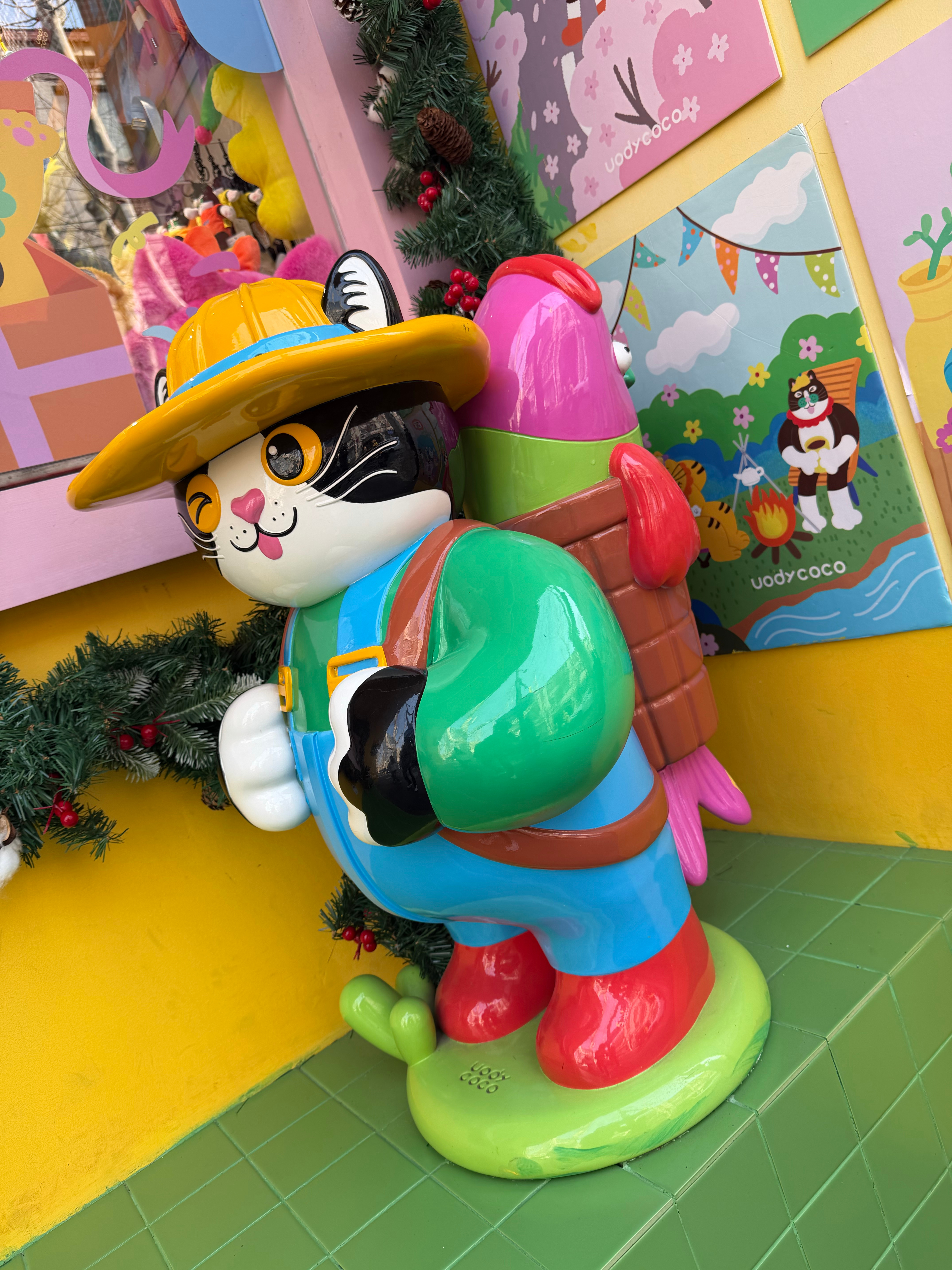 用自行车丈量了一下满街F1元素的早春的上海，明天正式回归工作~🚲 上海·上海新