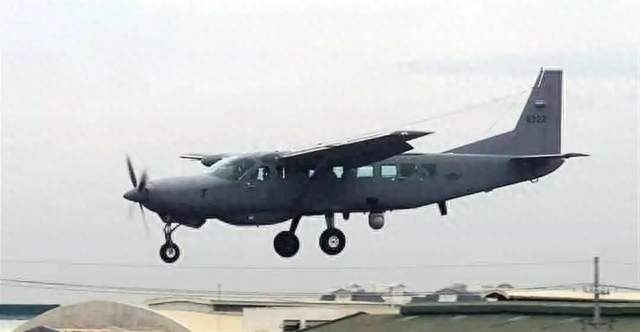 菲律宾3架飞机强闯黄岩岛领空，严重挑衅中国主权，该立规矩了