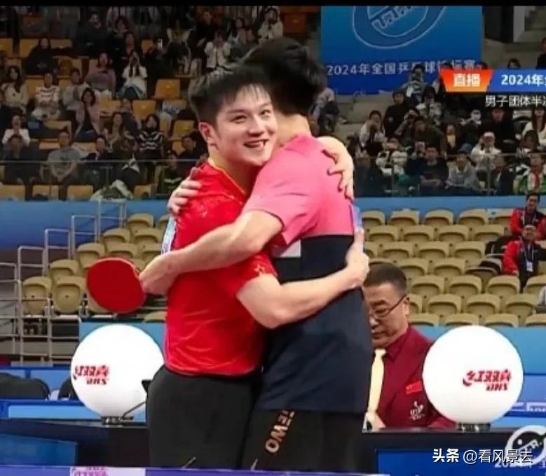 男团半决赛：樊振东3-2战胜程靖淇

在10月18日的全国乒乓球锦标赛男团半决赛