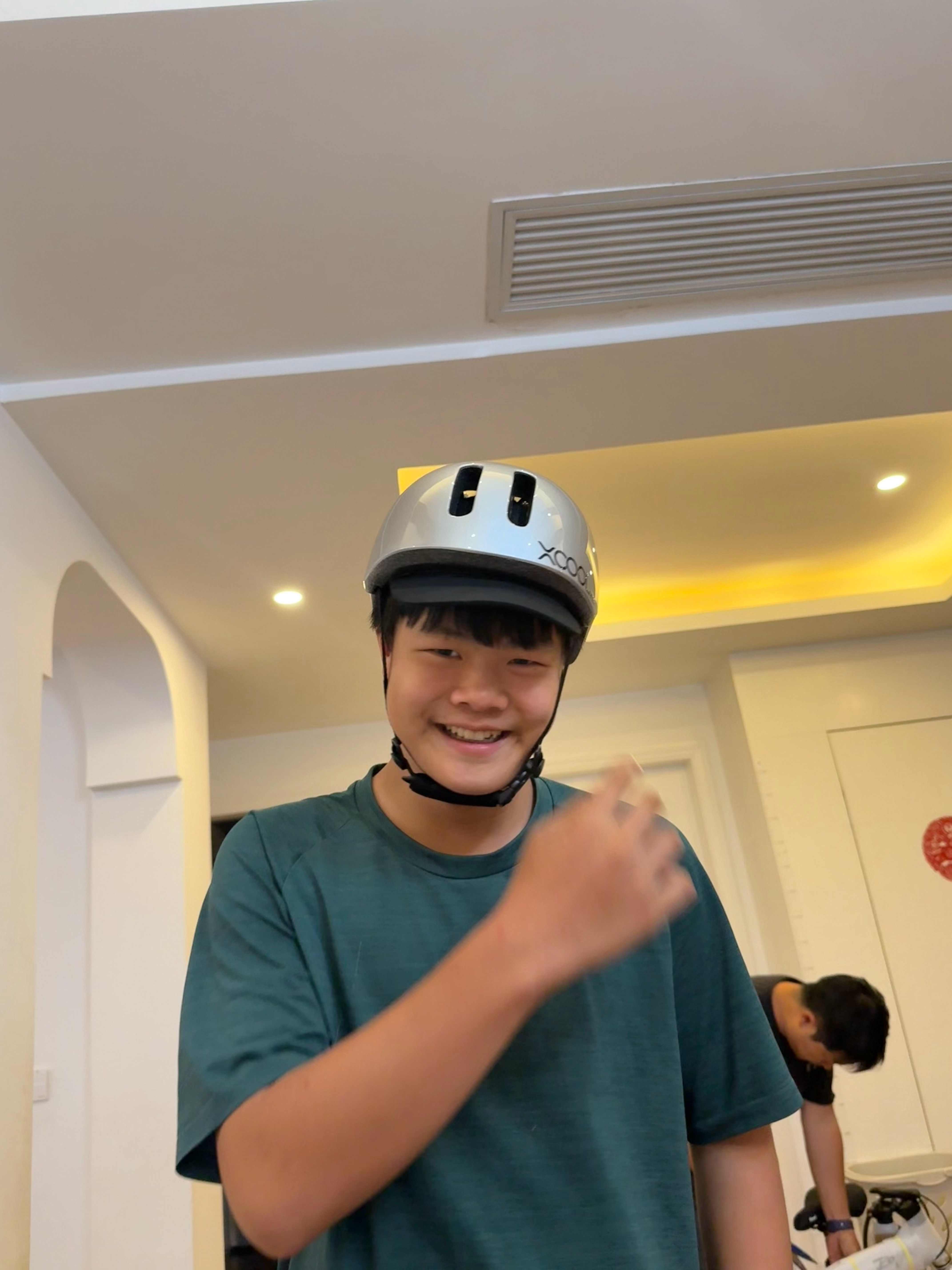 让小陈疲惫了一路的声音… 