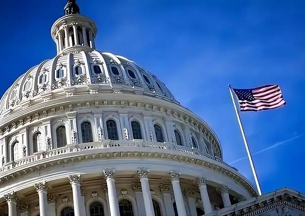 美国屡陷战事分散精力 中国接连抓住机遇稳步崛起
 
2026年2月美伊战争爆发，