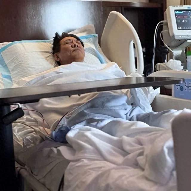 63岁李连杰后事已交代：不立碑不办丧事，树葬海葬无所谓