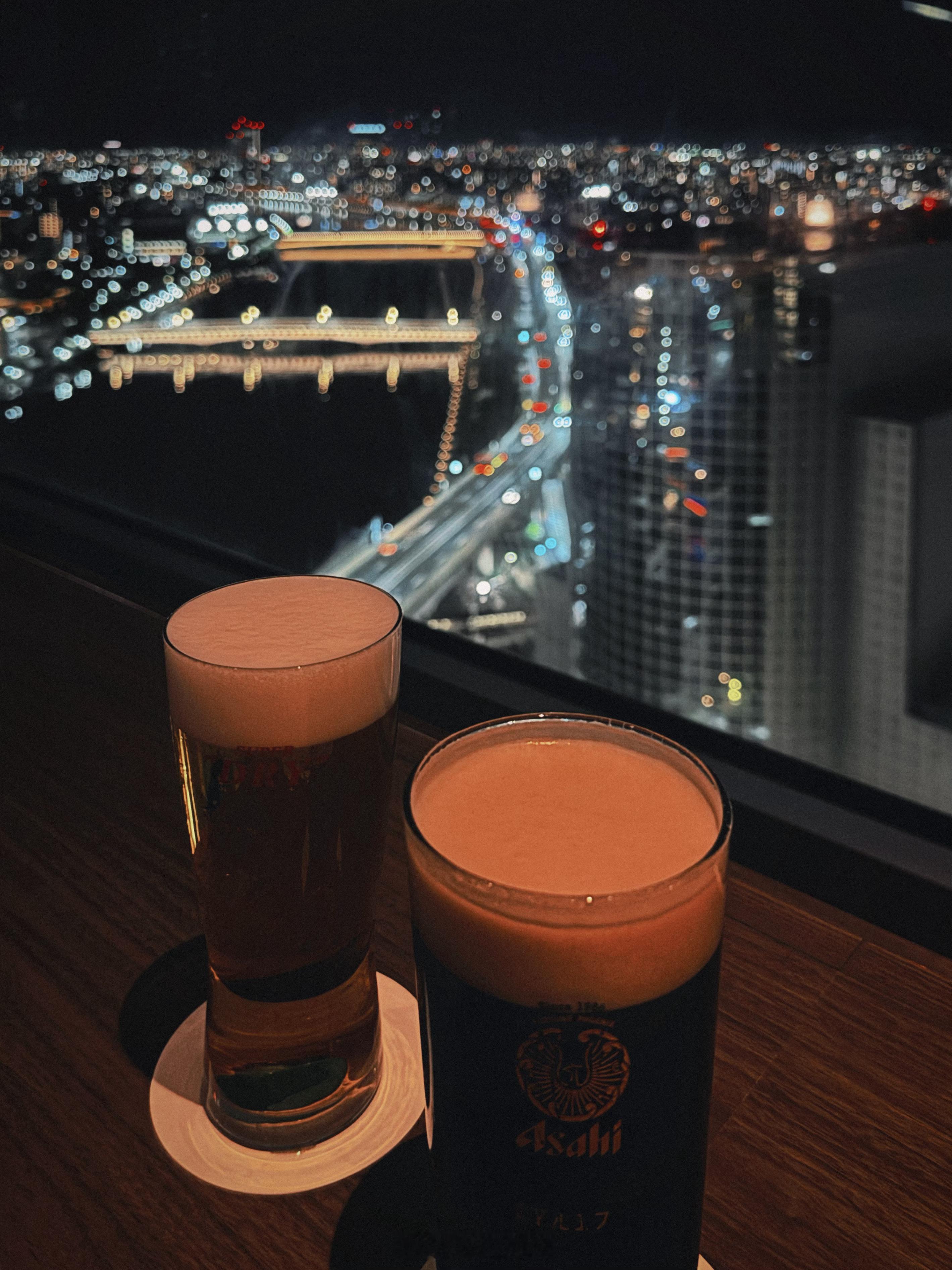 我的日常plog 在朝日啤酒总部的酒吧里喝一杯俯瞰东京的黑生啤  ​​​