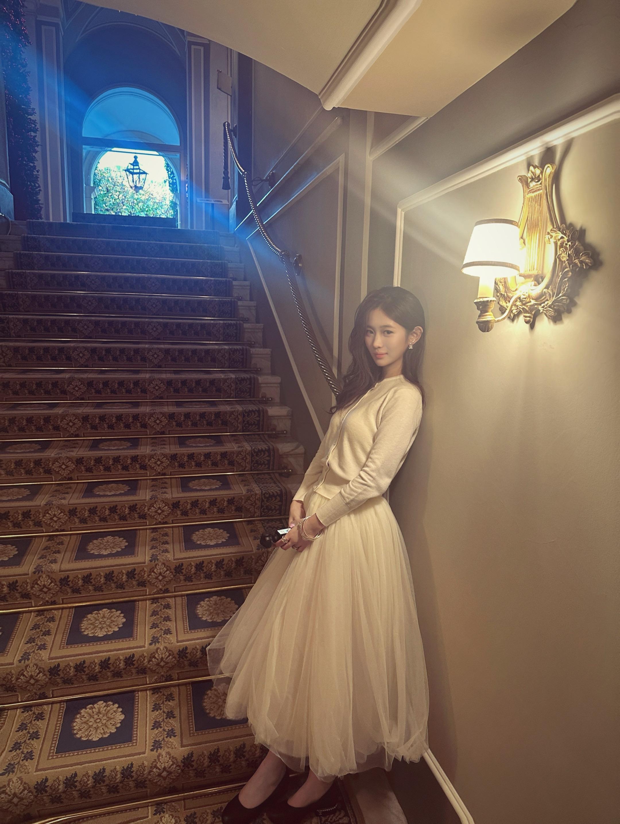 我爱她 连同她饱经世故的天真