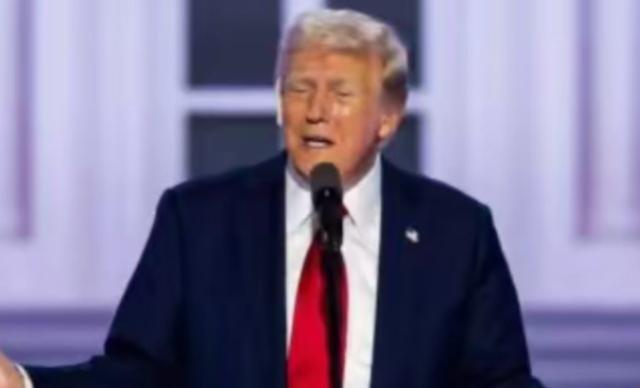 特朗普曾经在采访时表示：如果中方武统台湾，那么美国将会毫不犹豫的对北京进行轰炸，