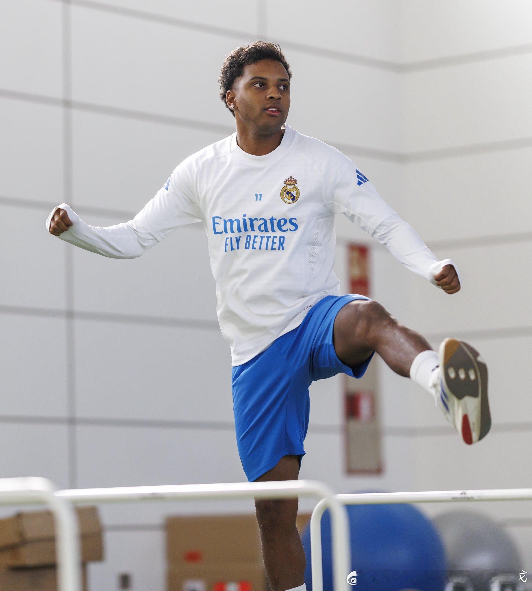 Ready for tomorrow 🔥🤍皇马vs尤文图斯罗德里戈 ​​​