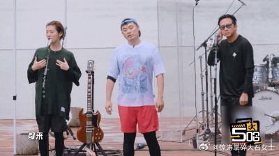 鹿晗五哈白米饭鹿晗谁都能搭哈哈哈哈哈 鹿晗说“哪位老师都可以”，瞬间把自己变成五