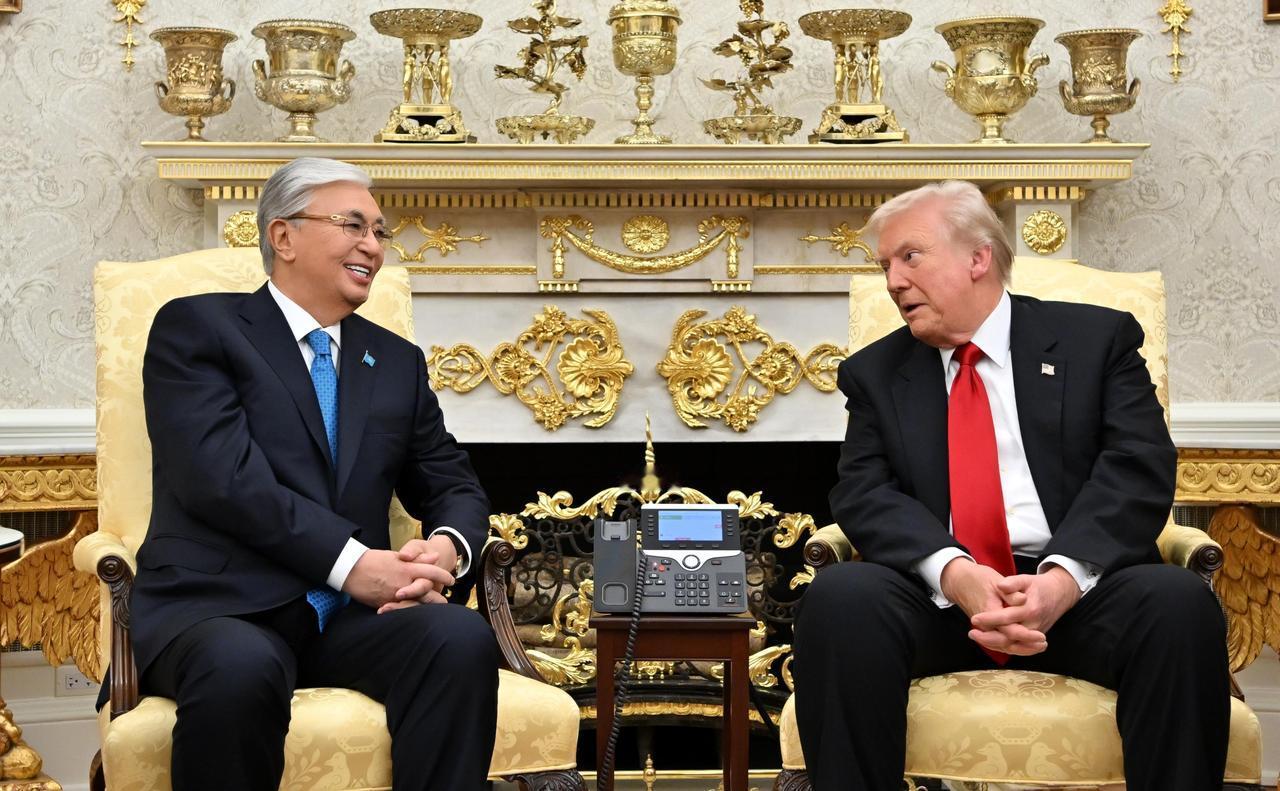 估计俄罗斯也深感意外！在访俄完毕之后，哈萨克斯坦总统托卡耶夫第一时间跟美国总统特