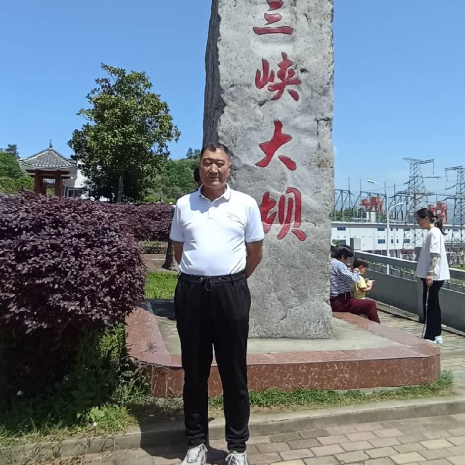 打卡三峡大坝，感受大国工程的力量！🇨🇳🏗️我大侄儿也参加设计了，你看70多