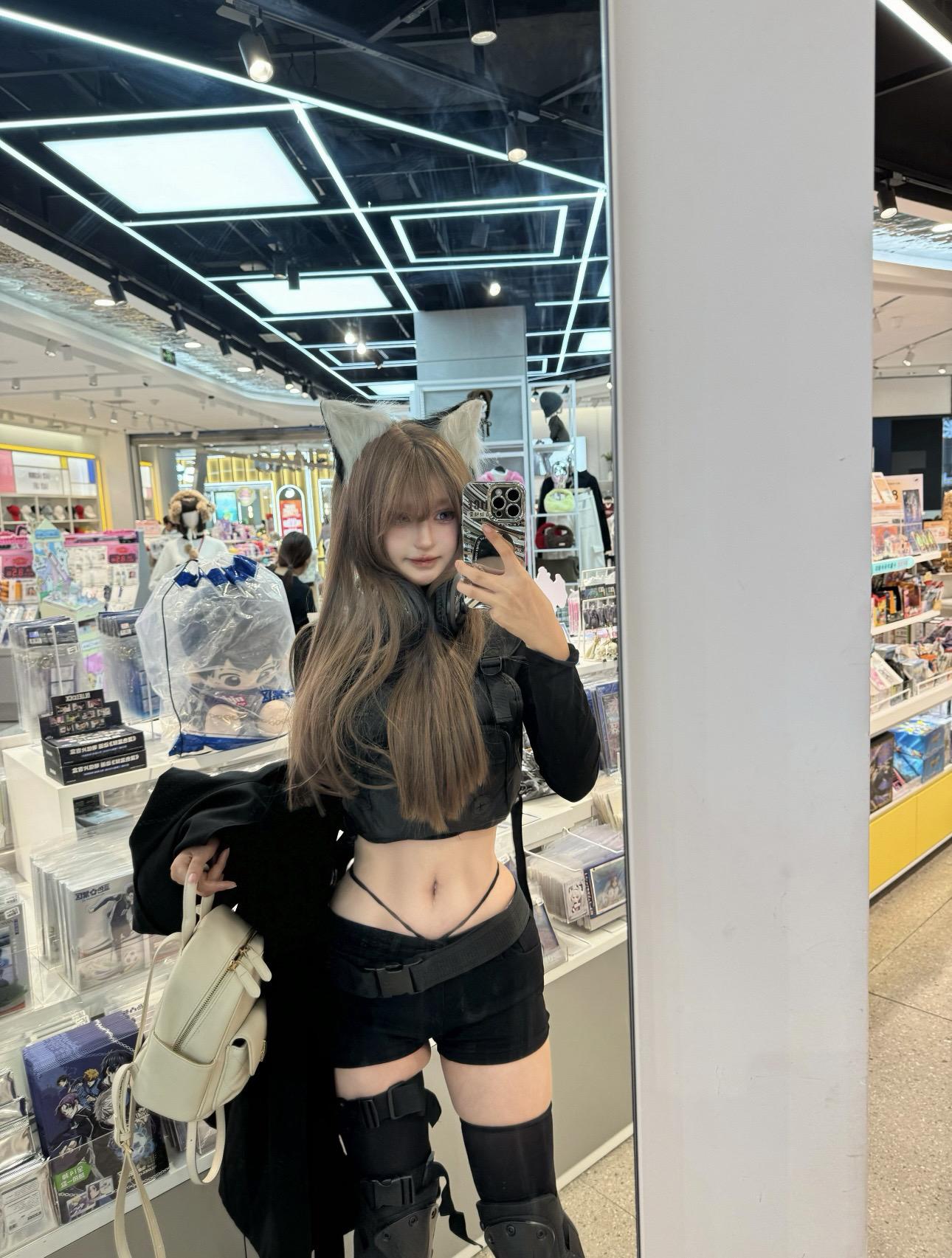 翻到了好久之前的照片了。