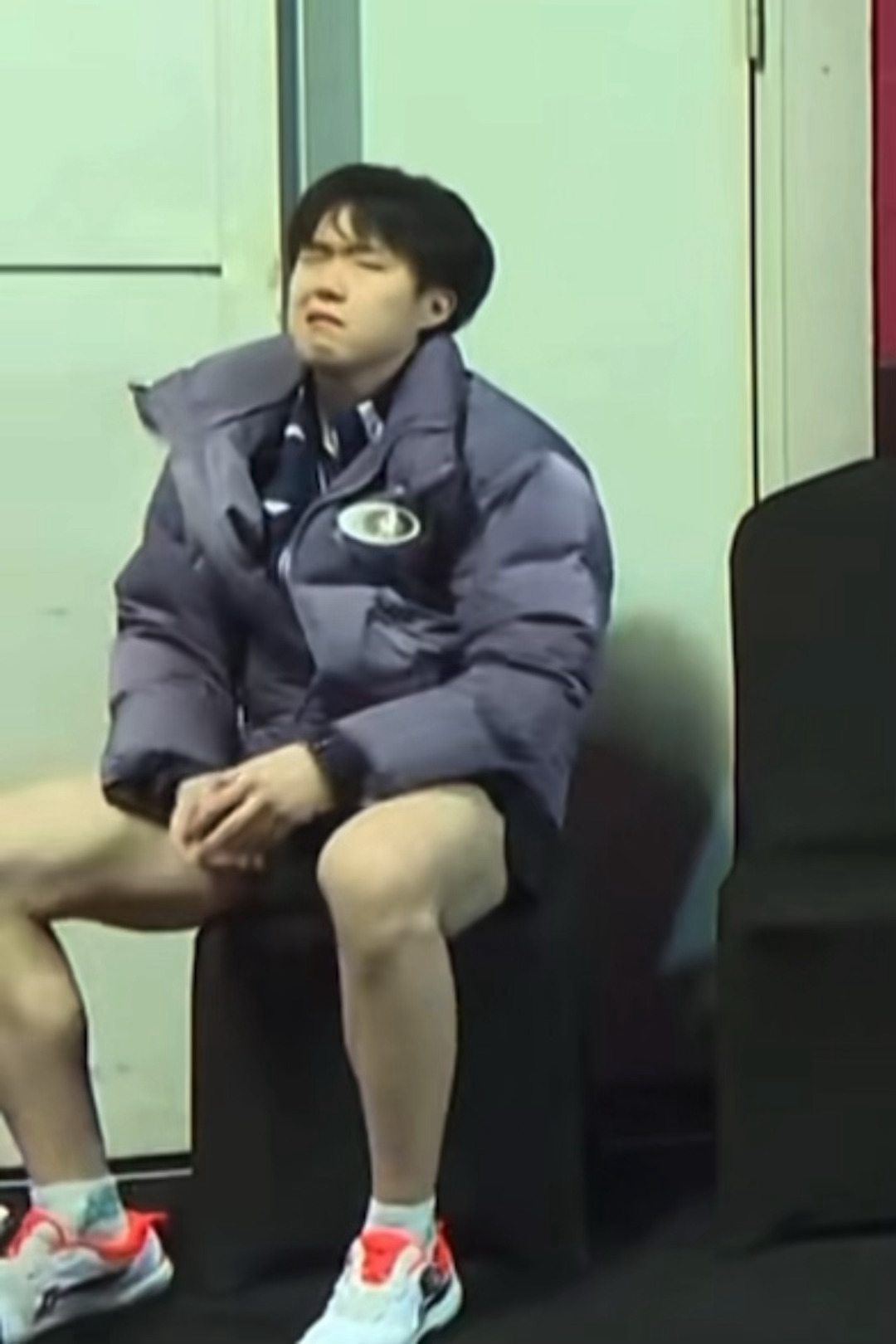 救命才看到今天的候场 是胃不舒服吗😢辛苦了小孩 好好休息一下 