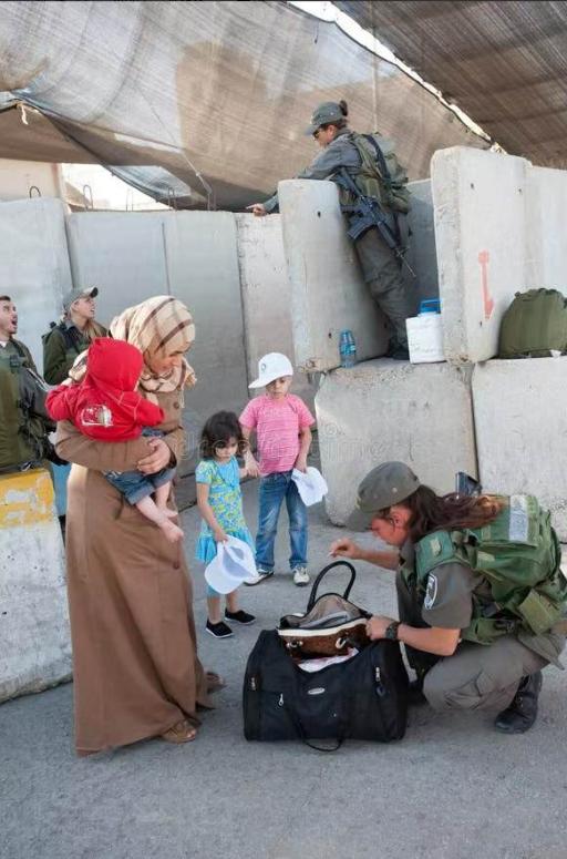 真是意想不到，疯狂向巴勒斯坦走私运输物资的，并不是埃及人，也不是也门胡塞。而正是