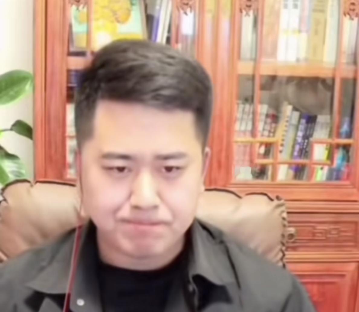 三礼抖音号也被封了，似乎是意料之中的事。[思考]