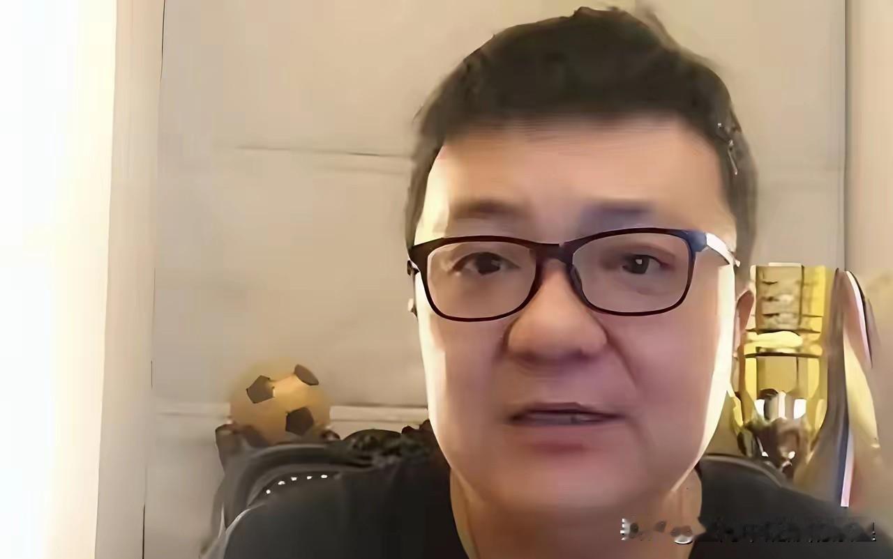 6月10日晚，董路在直播中撕破脸：“中国足协没害我，真正打压我的是北京足协，视我