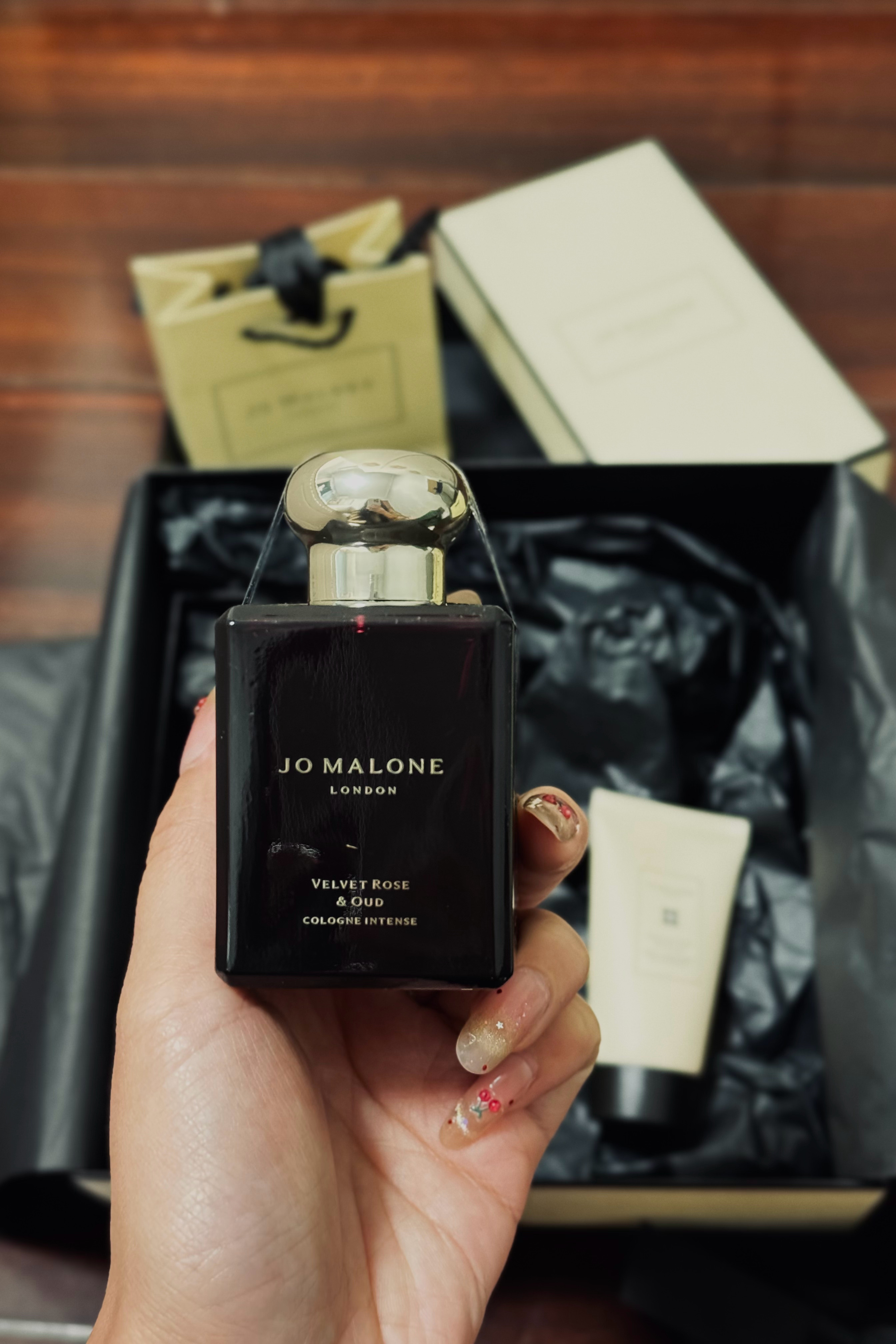 刘亦菲祖玛珑全球品牌代言人 买的「丝绒玫瑰与乌木」味道很好闻诶明天喷起来！！