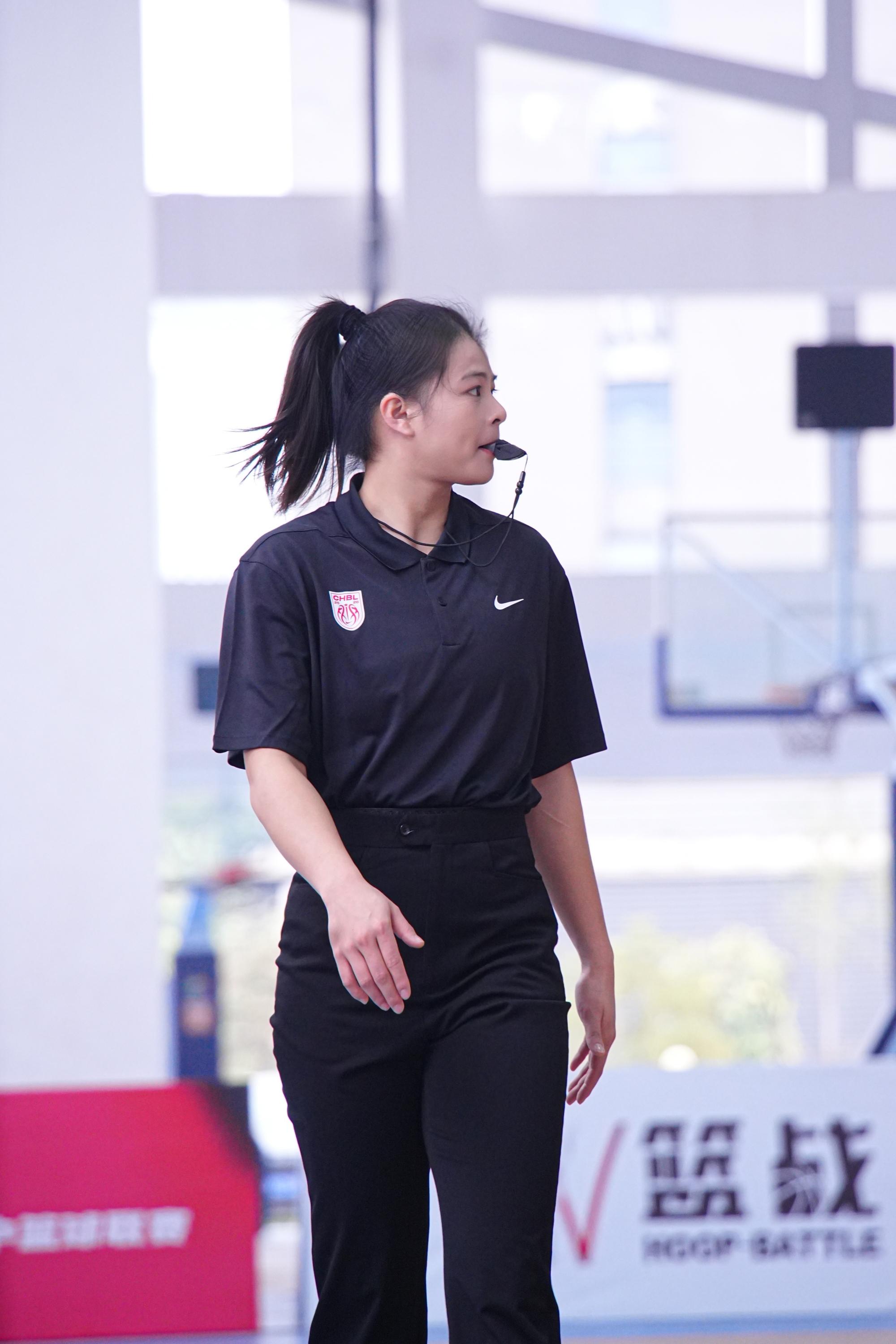 破界融合，篮不住。懂进攻的犀利，才懂防守的不易；懂判罚的尺度，才懂规则...