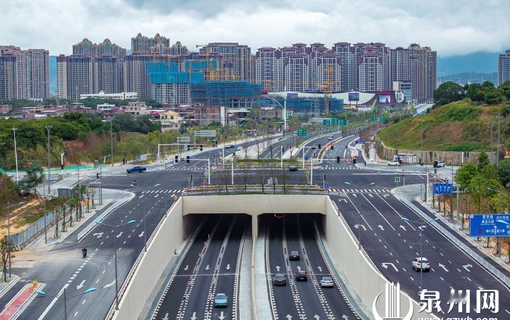 【首个改造节点基本完工并通车 中环城贯通工程（市区段）有望春节前贯通】日前，中环