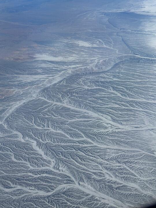 新疆飞机上拍的，请问这是什么山？