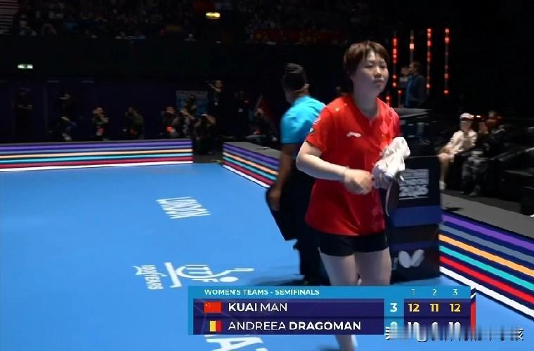 在国乒女队和黑马球队罗马尼亚女乒的世乒赛女团半决赛当中，国乒女队还是实现了3:0