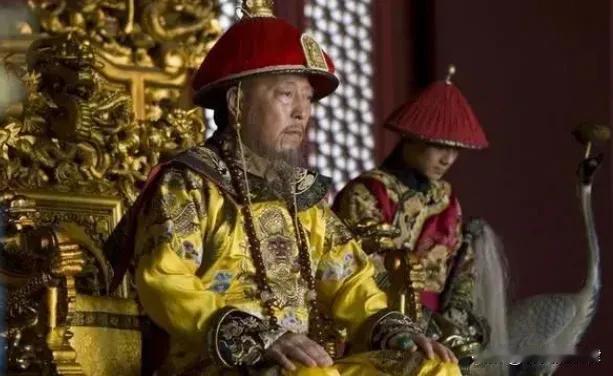 殿试考生刚报姓氏，乾隆当场动怒：轰出去，永世不许科考
 
乾隆年间，一场万众瞩目