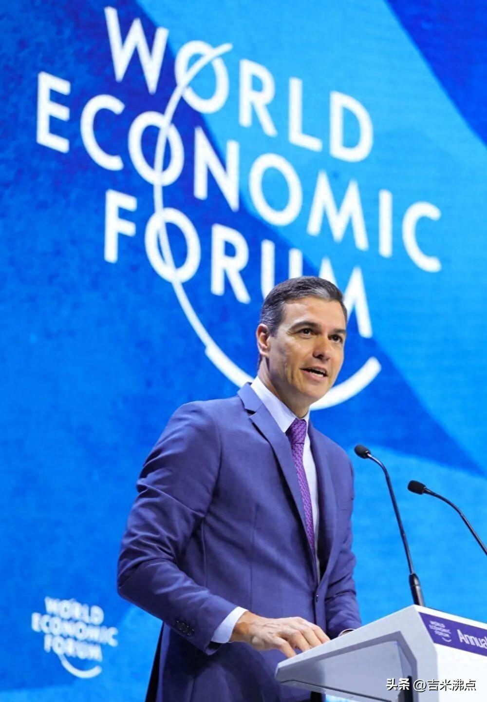 西班牙拒开基地，特朗普扬言断贸易，桑切斯一句“拒绝战争”火了。
今天早上刷手机看