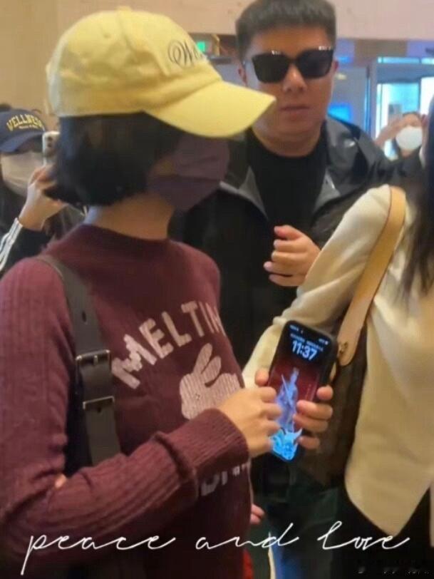 快换上赵姐的同款手机壁纸[可爱][可爱] ​​​