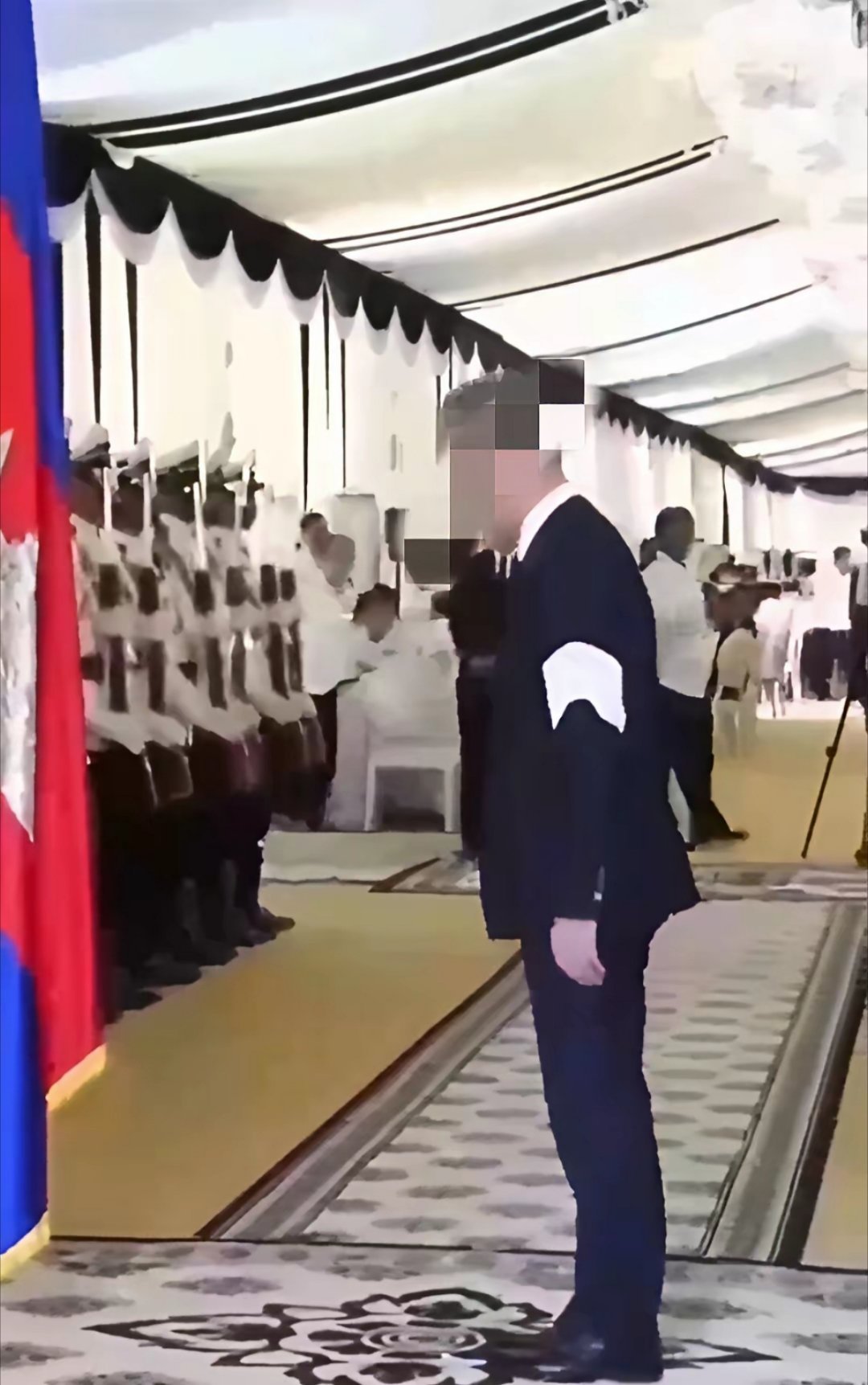 柬埔寨陈春中将连同9名随从去前线观战，被泰国一枚炮蛋送走！ 