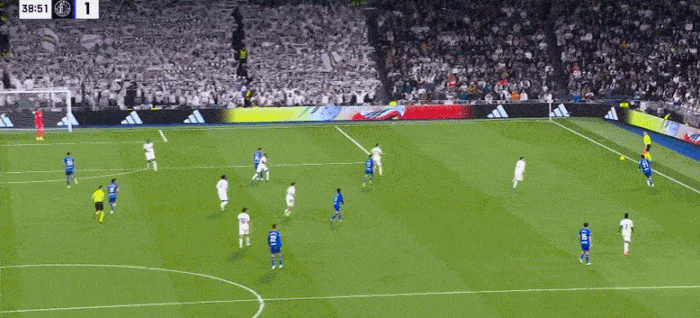 西甲爆冷！皇马主场0-1不敌赫塔菲遭联赛两连败，萨特里亚诺破门制胜，两队末段先后