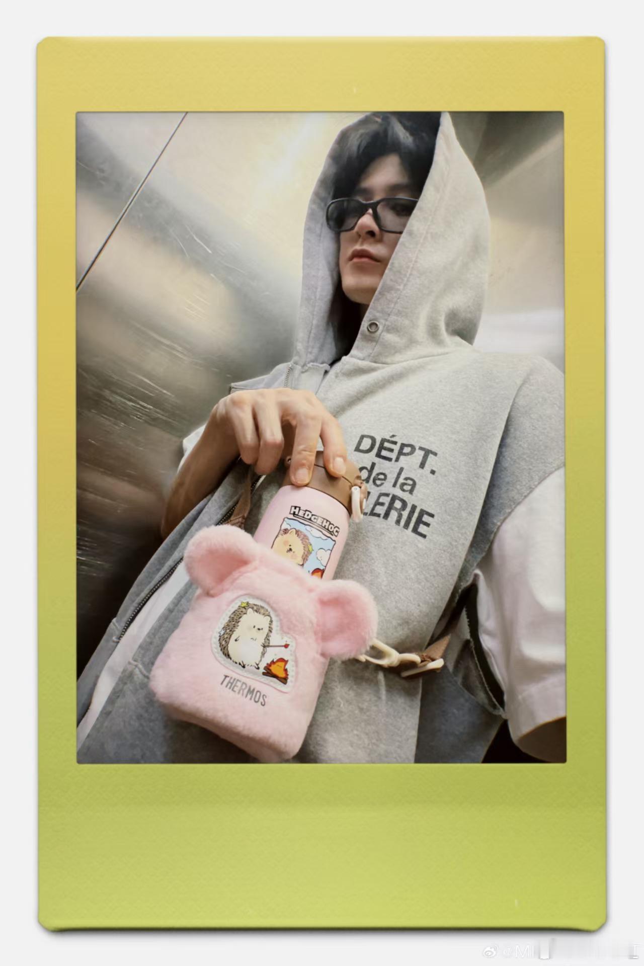 檀健次 有需要抓拍教程的吗 从舞台王者到生活里的活力少年，檀健次的每一个抓拍都好