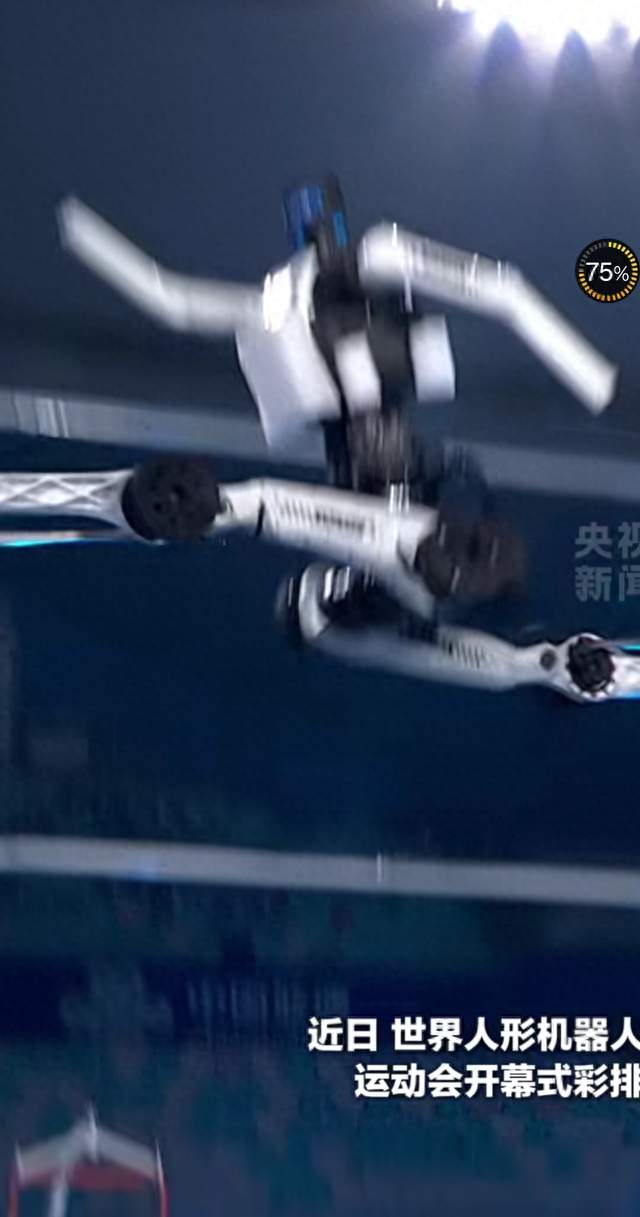 原地起跳将近3米！人形机器人上演跳高名场面，科技突破超乎想象