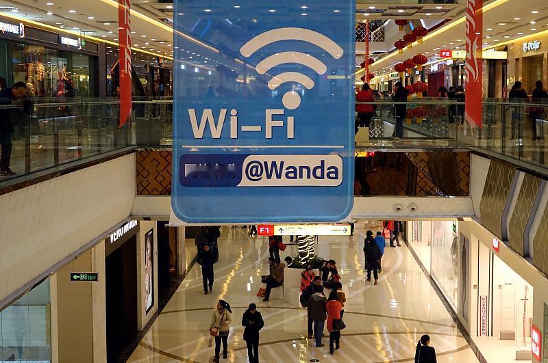 记不住8个WiFi密码？出门就用得上！
出门在外流量不够用的朋友注意了，这8个藏