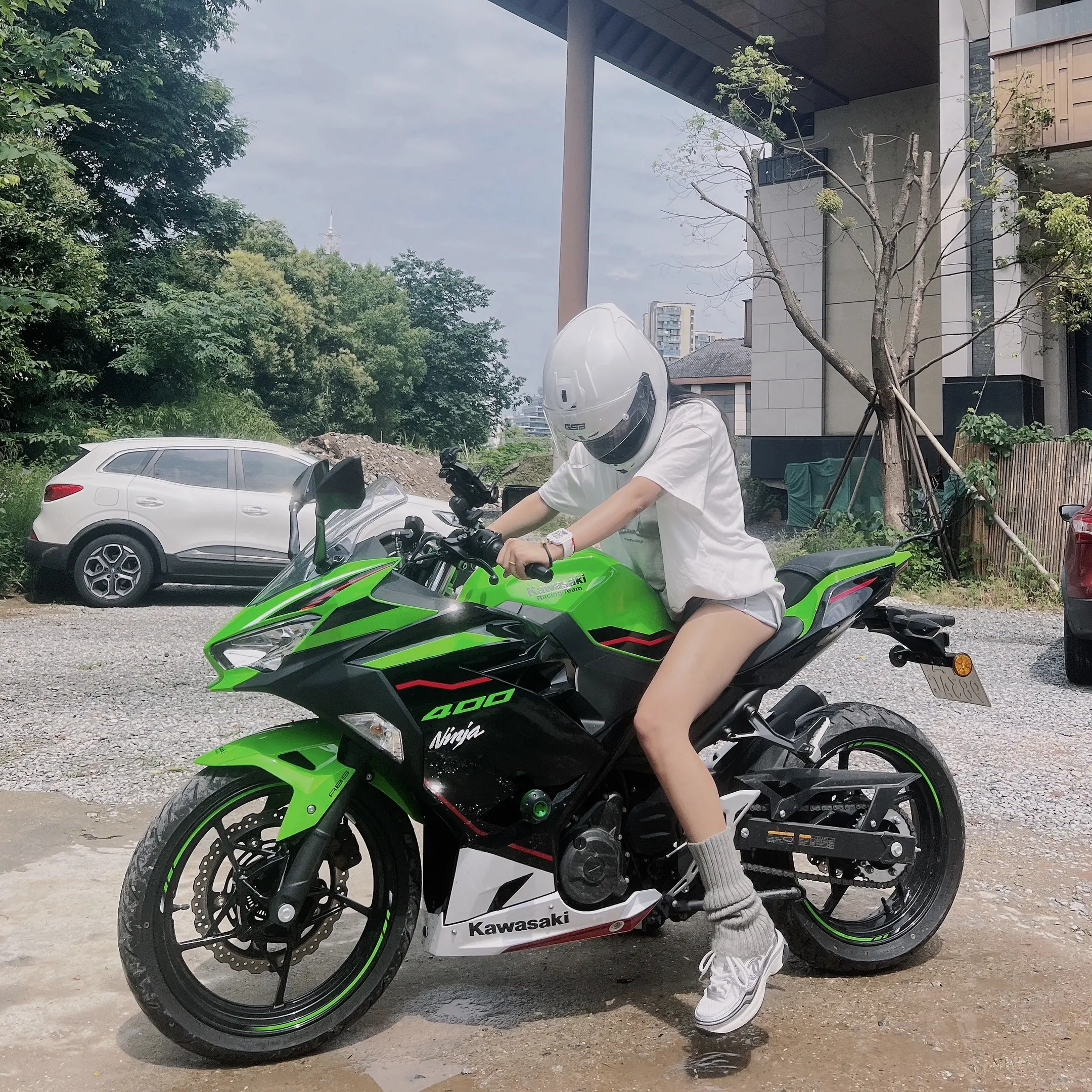 今年好好干，争取买个包臀裙，看看美式前刺有多深情