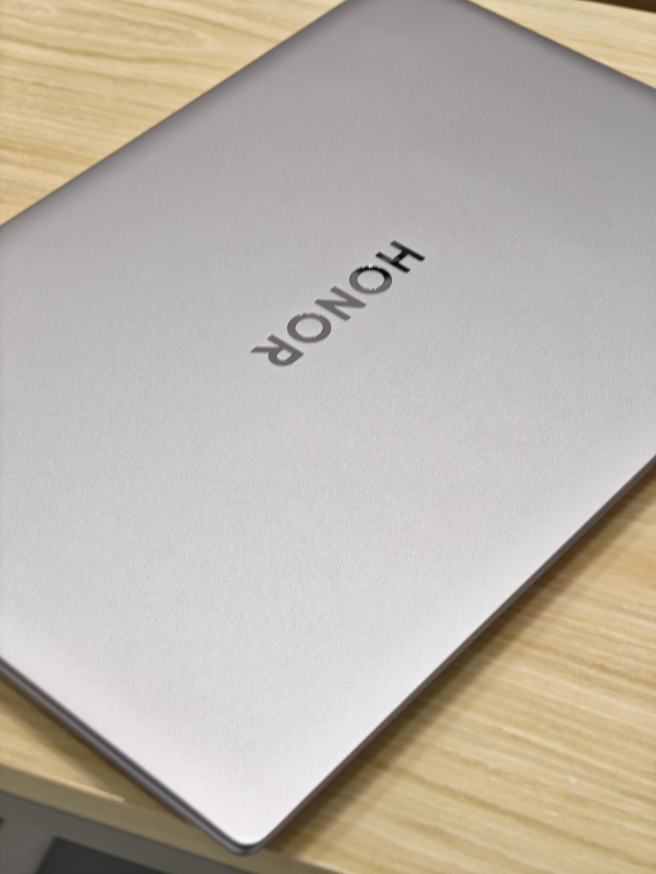 16 2026款电池给力，续航持久，屏幕舒服，真的水桶，还要啥？[赞][赞]这价