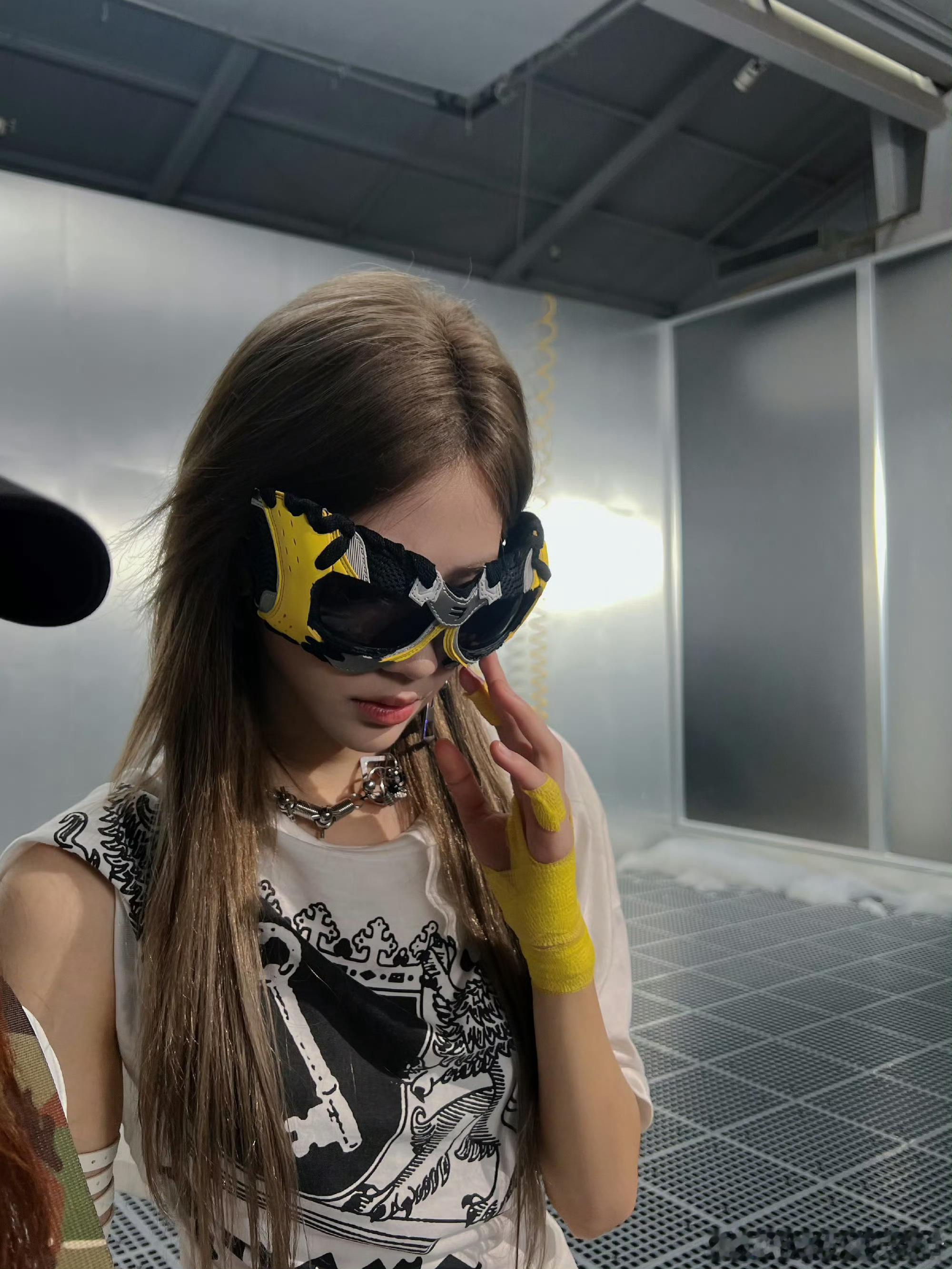 袁一琦新专辑我已经期待得不行了！这个女孩怎么会帅成这样，从试听到曲目公开到作曲家