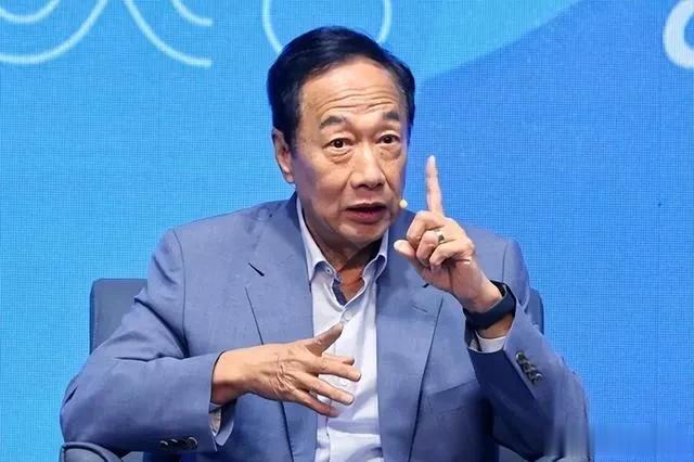 检方搜索郭台铭官方连署站查扣米酒赠品，3名工作人员交保。郭台铭贿选，遗臭万年，这