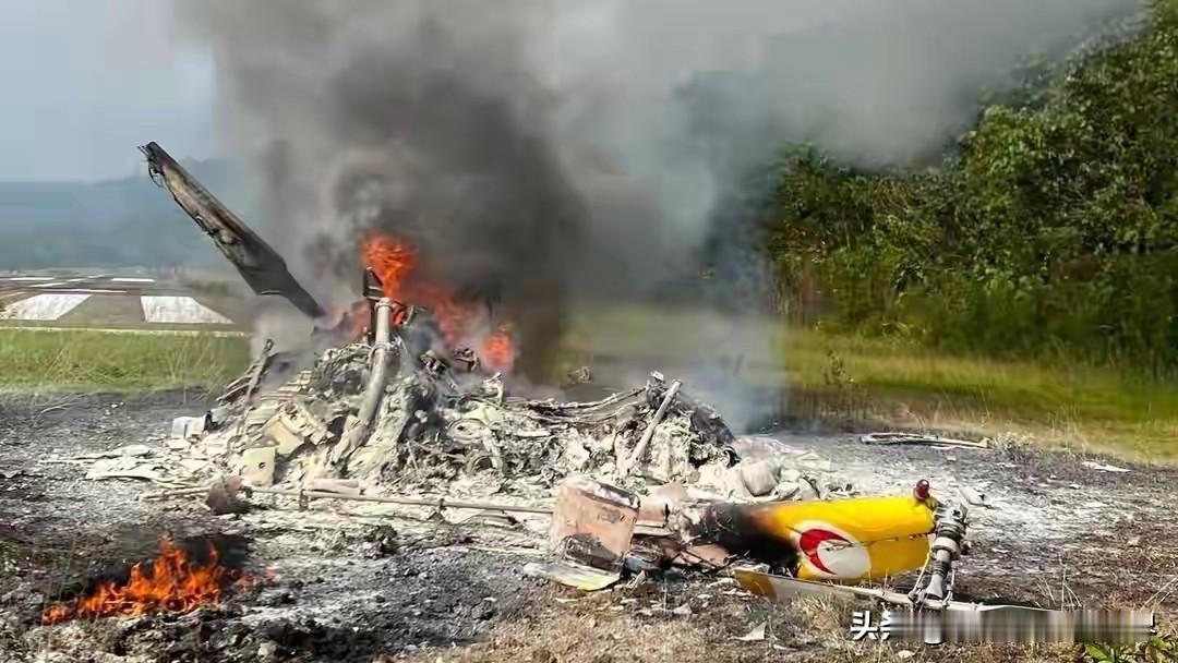 一架送医生去救命的直升机，自己却没回来。
 
9月8日下午。
马来西亚砂拉越州龙