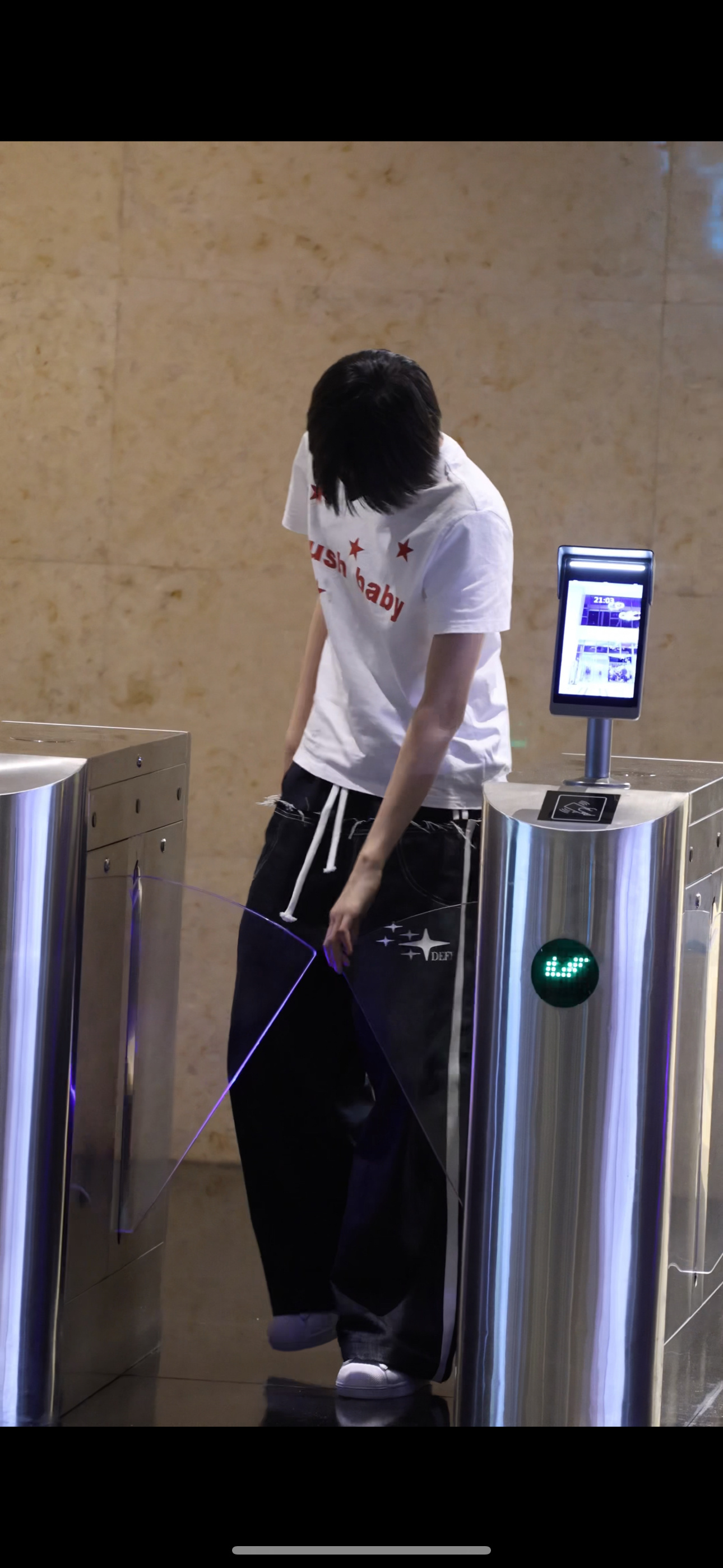 男神啊啊啊啊，怎么能有人这么帅